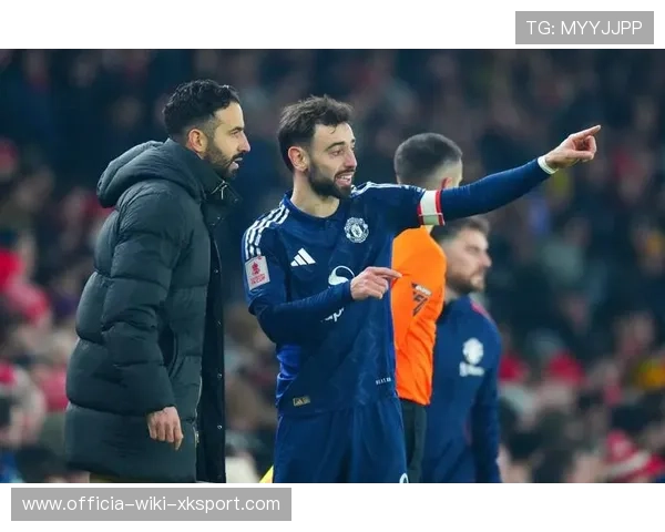 记者：阿莫林下课后不到24小时索帅就接到曼联电话，回应称有意向-直播吧